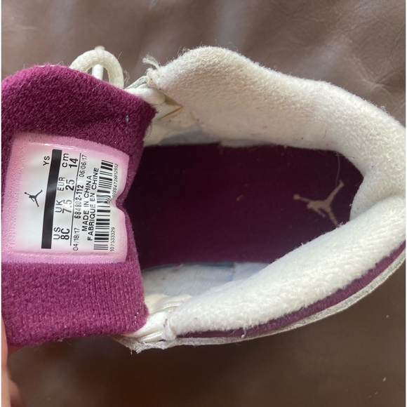 Air Jordan 13 Retro GT
'Bordeaux shoes in Size 8C - Picture 6 of 11